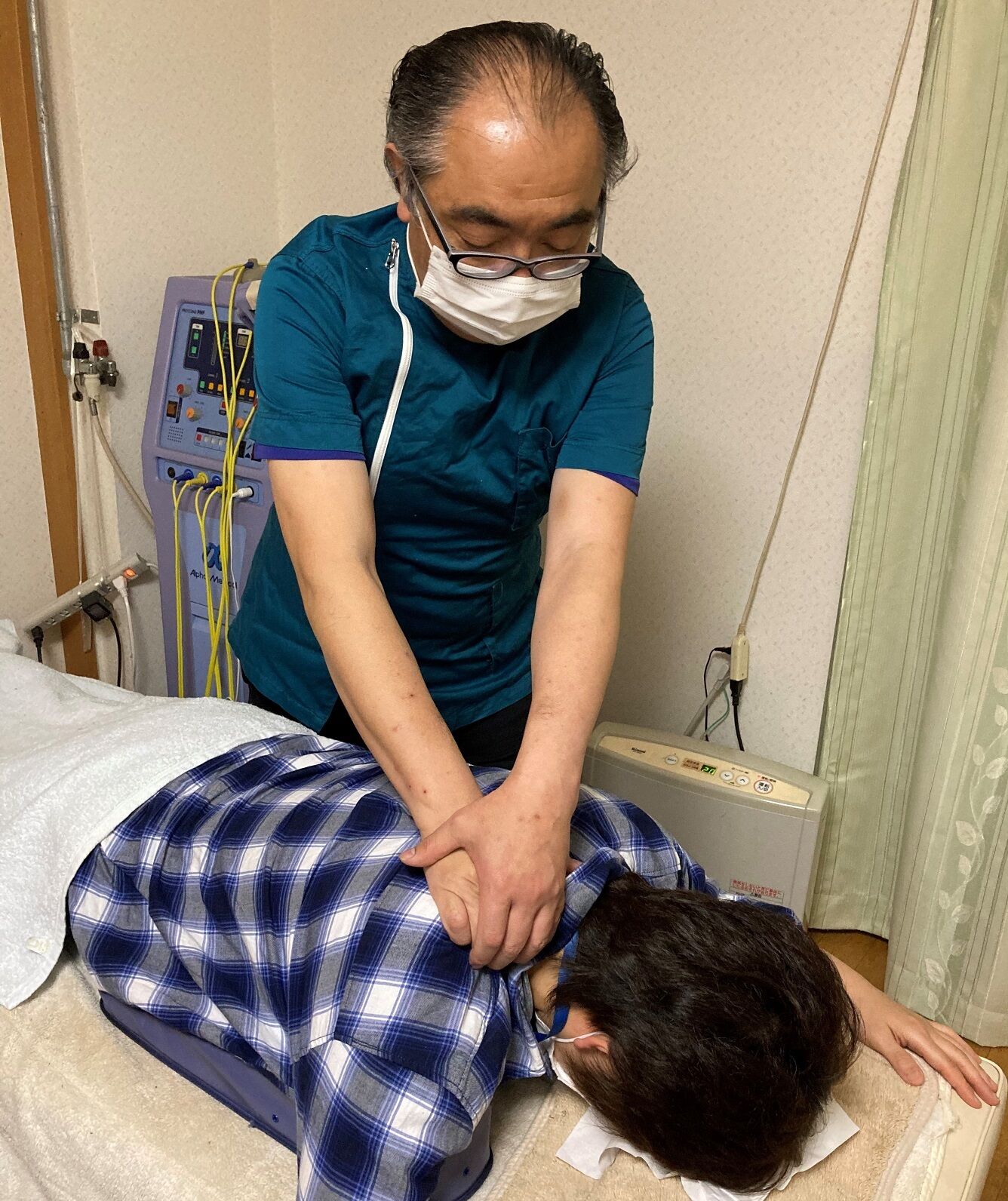 肩マッサージ